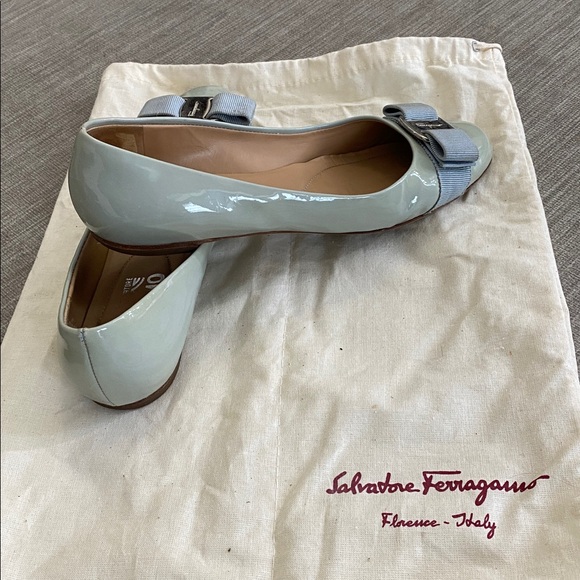Ferragamo Varina Leather Flat in baby blue, 5B - Picture 4 of 8